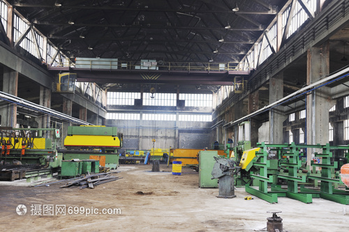 钢铁厂钢铁机械零件现代工厂室内大厅
